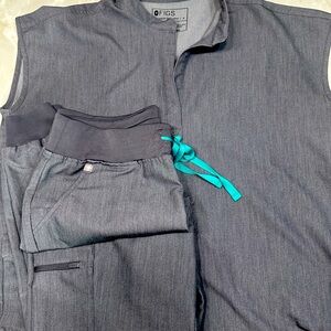 Figs graphite scrubs set